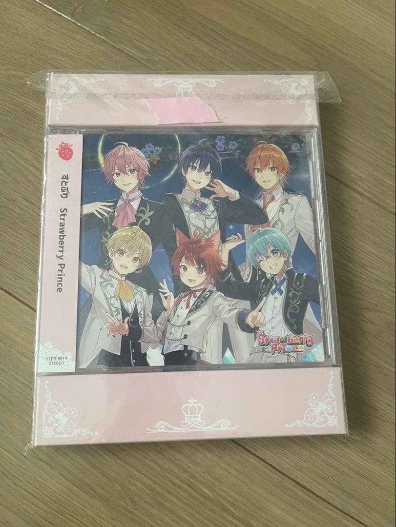 さとみグッズセット（キーホルダー・缶バッジ・ペンライト）