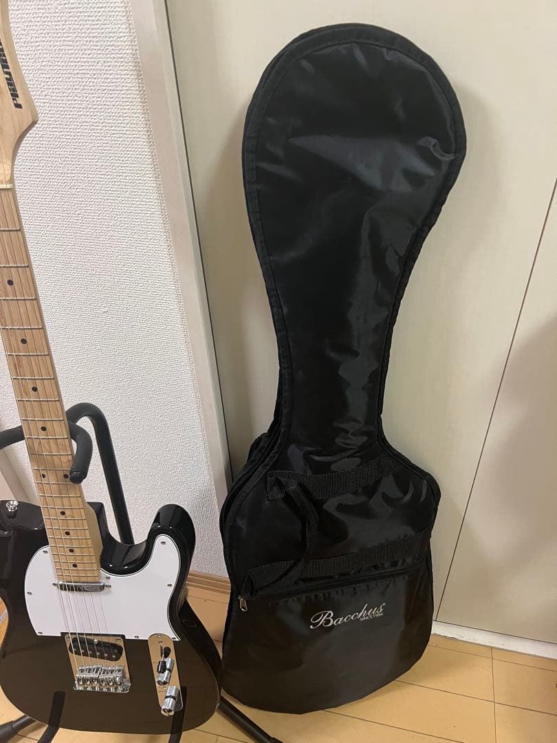 美品プレイテック エレキギター ブラック