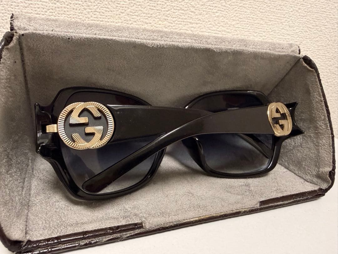 GUCCI グッチ　ブラック サングラス グラデーション GG3173