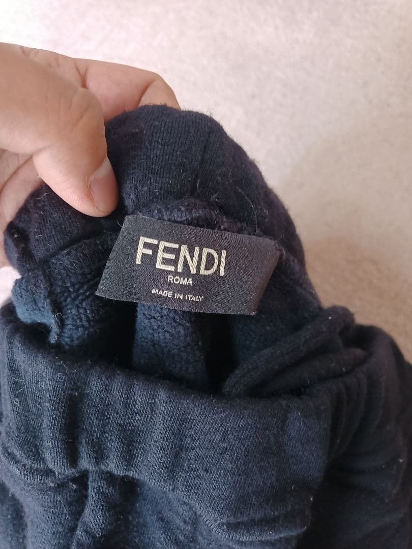 FENDI 黒 スエットパンツパンツ
