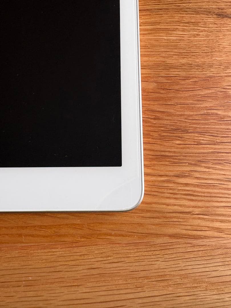 iPad 第6世代 Wi-Fiモデル 32GB