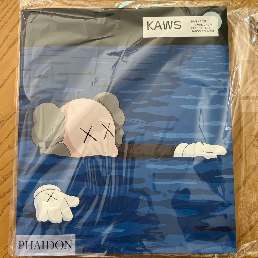 kawsアートブック