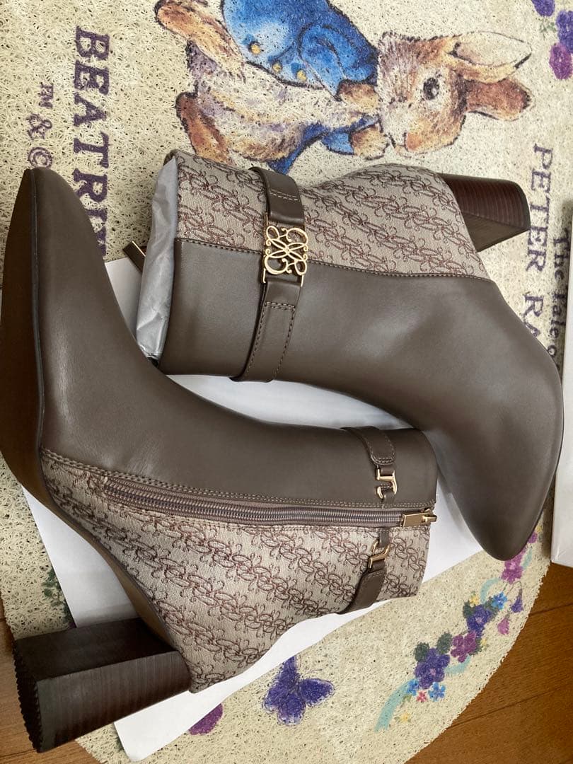 最終お値下げ　新品　ランダ　モノグラムデザインショートブーツ　LL brown
