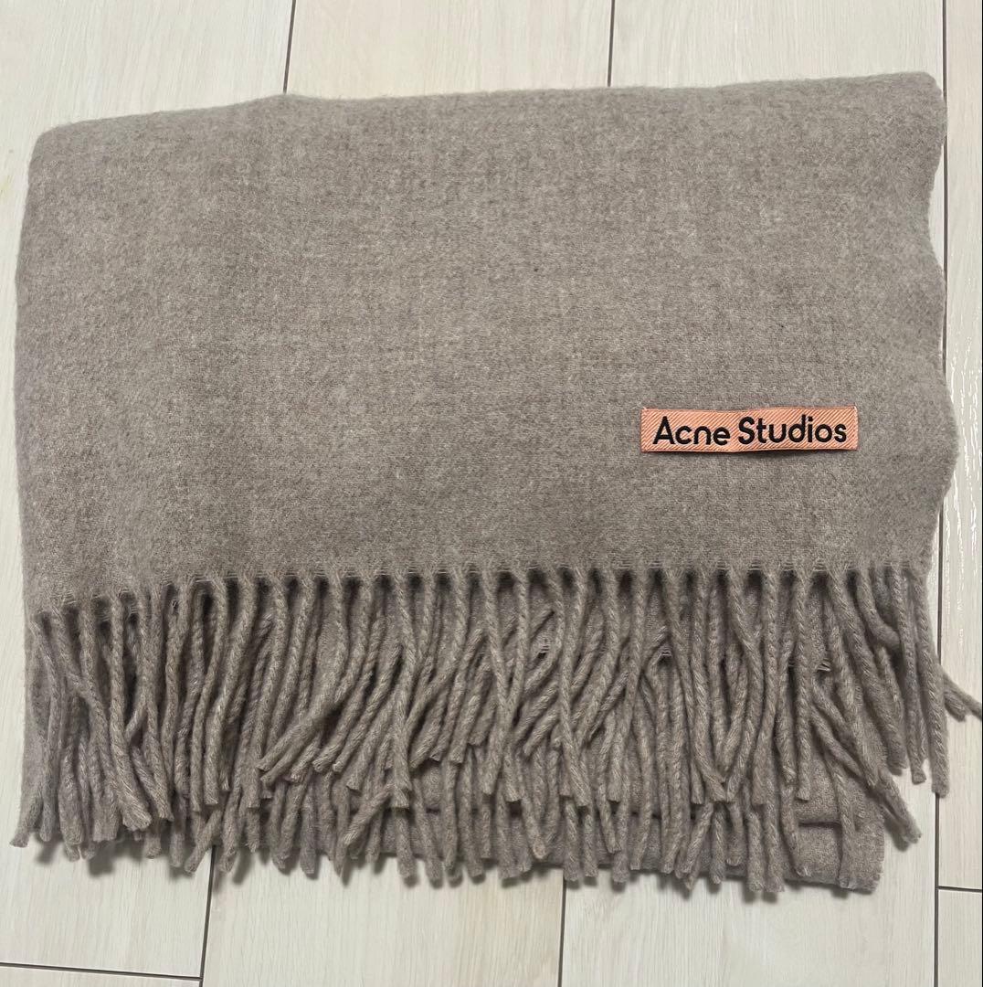 Acne studios マフラー
