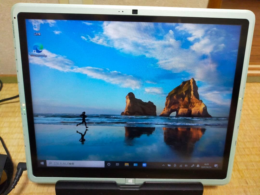 富士通 FMVNQL7PM タブレット Windows10 pro