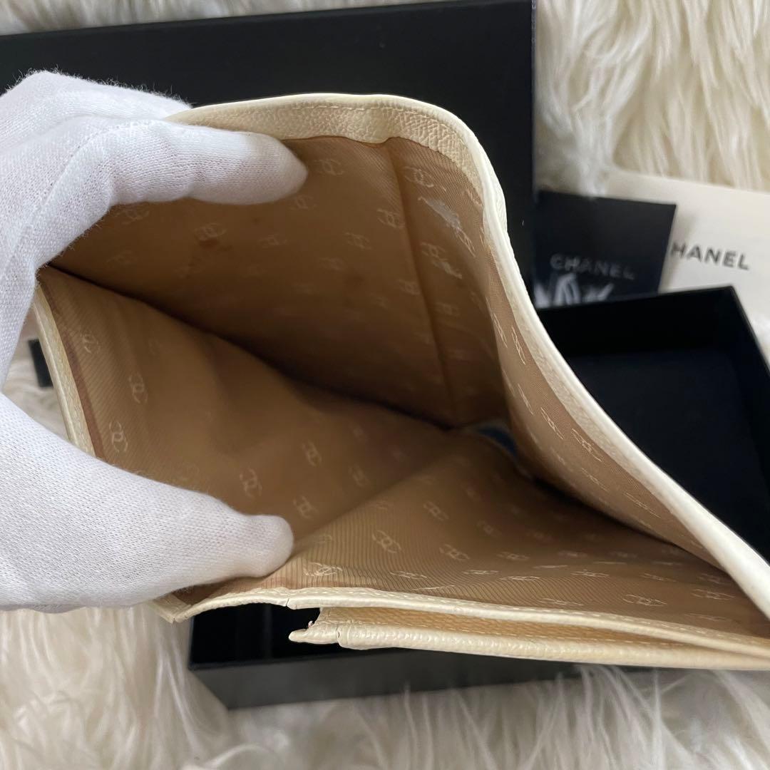 【美品】CHANEL 財布 ココマーク ココボタン 白 アイボリー 二つ折り