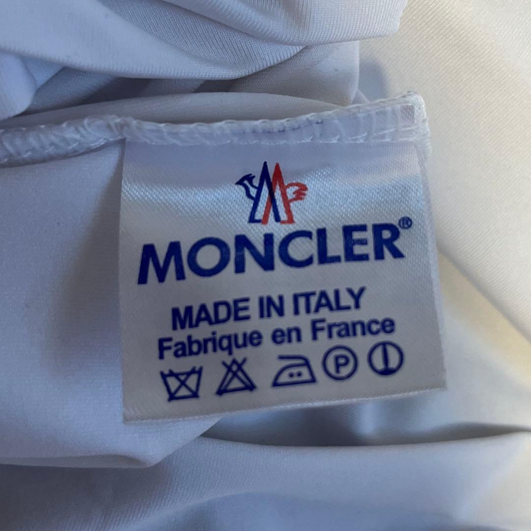 MONCLER白Tシャツ