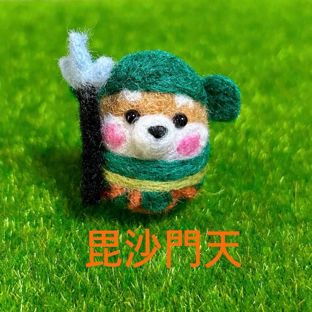 宝船に乗った小さな柴犬七福神（羊毛フェルト）縁起物