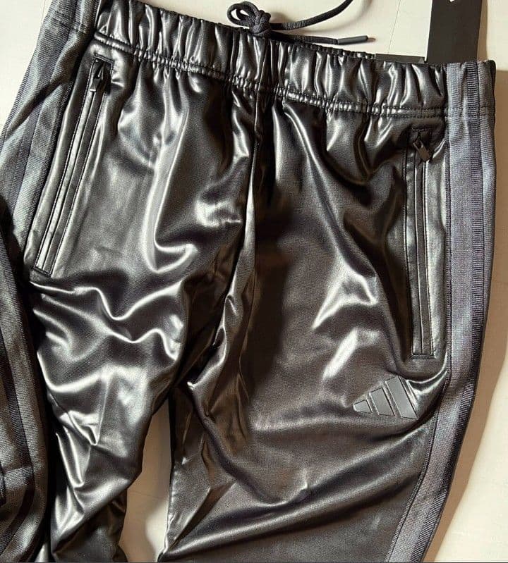 【新品 正規品】アディダス （L）黒×グレー