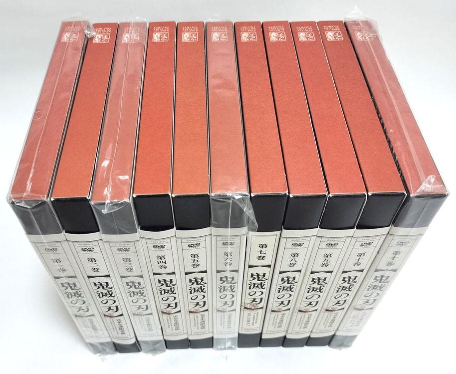 ⑦巻帯なし、痛みや変色有り♪　鬼滅の刃　11巻セット　DVD