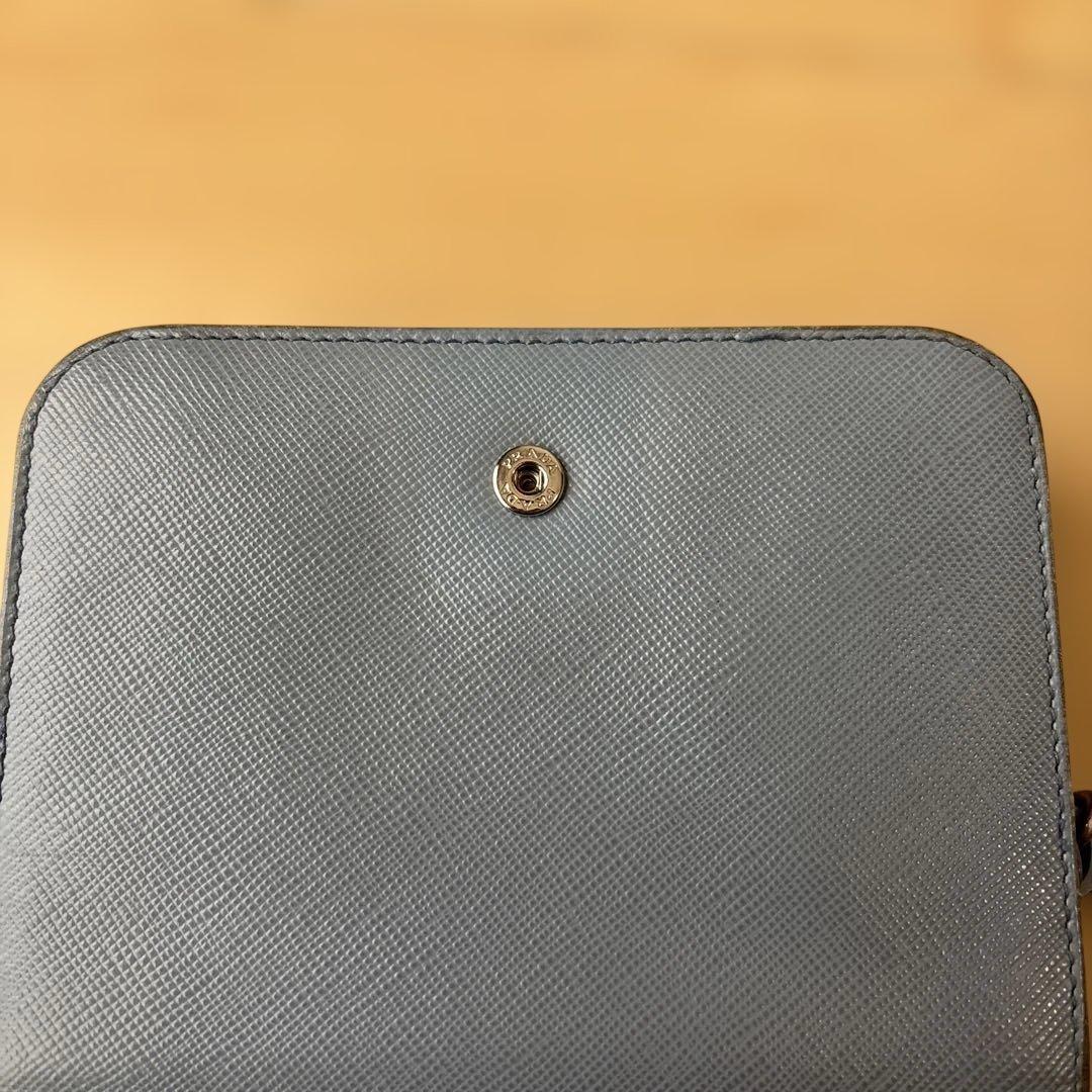 ⭐️プラダ　二つ折り財布