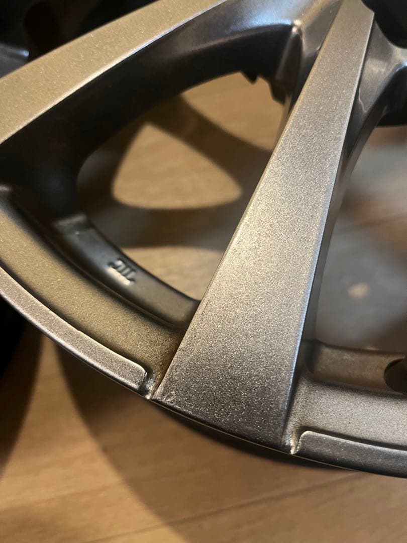 送料込！ホットスタッフ5.5J4H100の15インチ アルミホイールガンメタ4枚