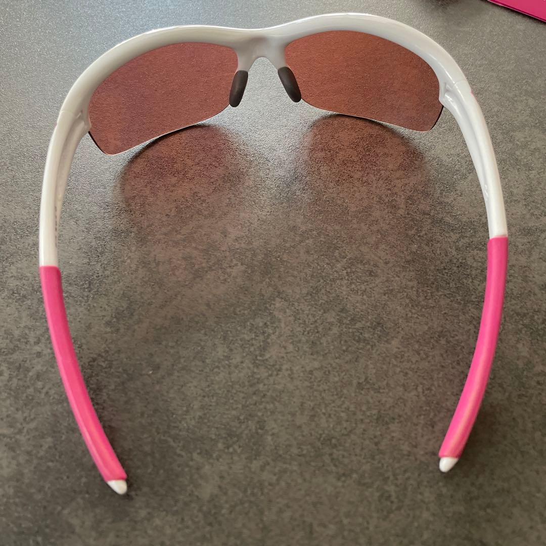ららぽーと横浜正規店購入　OAKLEY ホワイト/ピンク サングラス新品箱付き