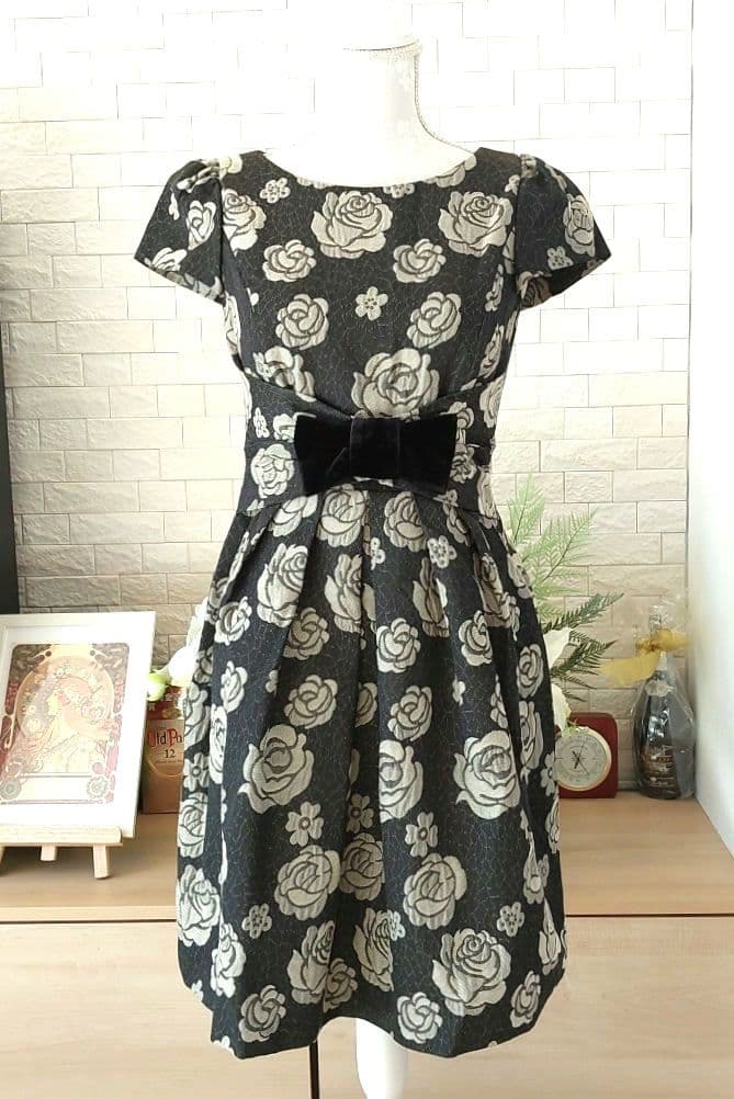 ❣️美品❣️エムズグレイシーバラ柄ワンピース