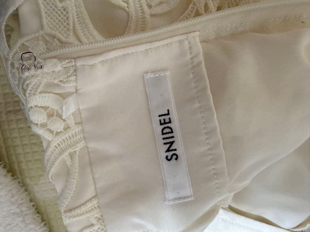 snidel × スカート