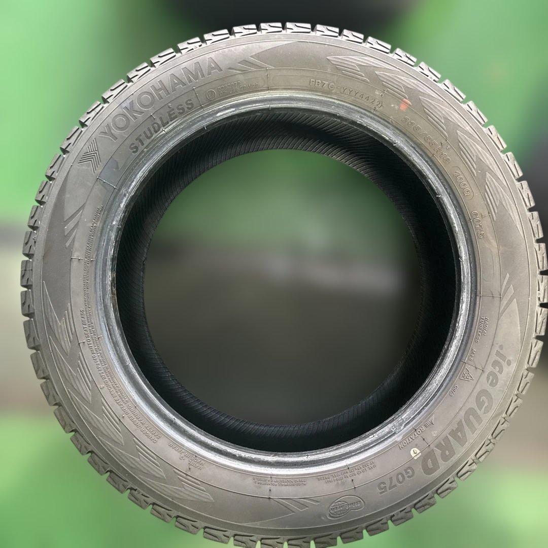 235/55R18 スタッドレスタイヤ　バリ溝