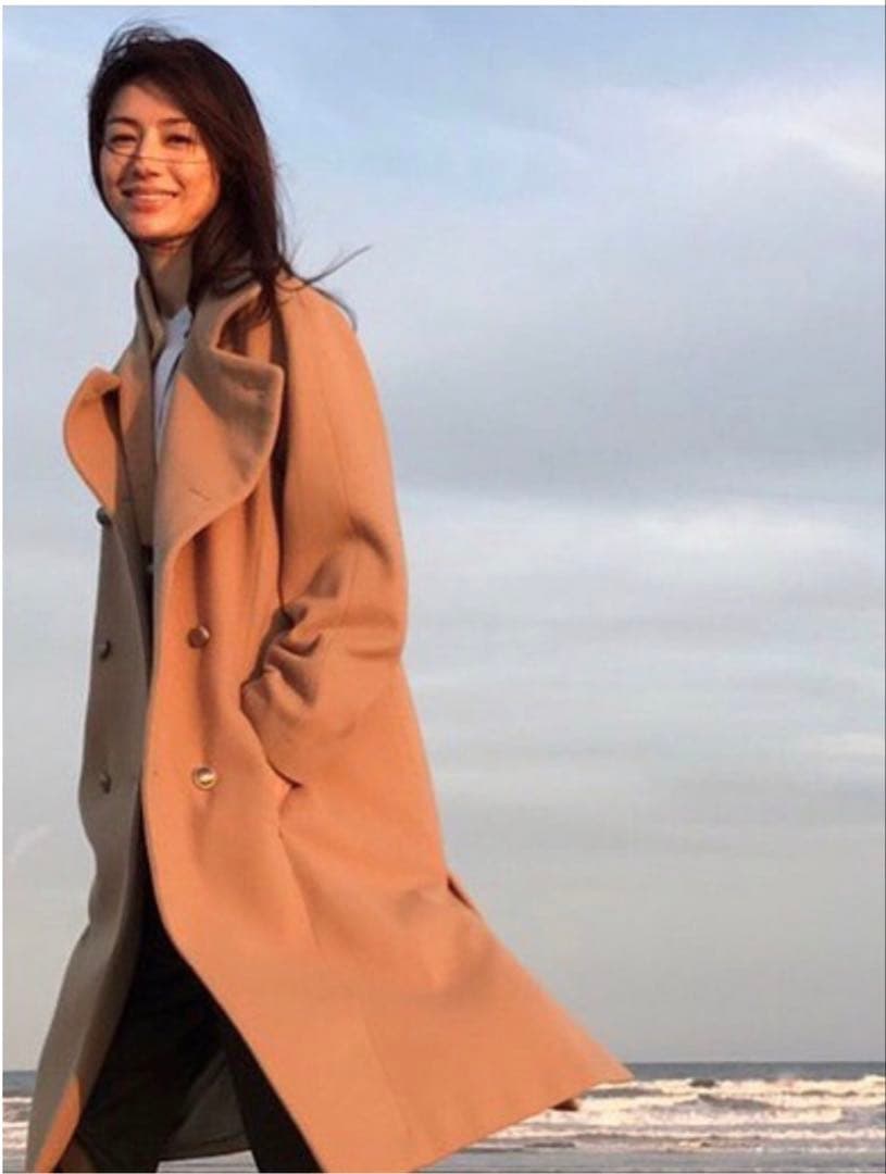 井川遥　ロワン　loin herato コート