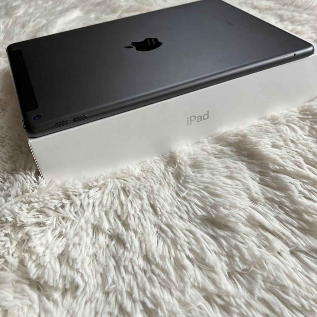 【早い者勝ち】iPad 第7世代 32GB SIMフリー【すぐ発送】【付属品】