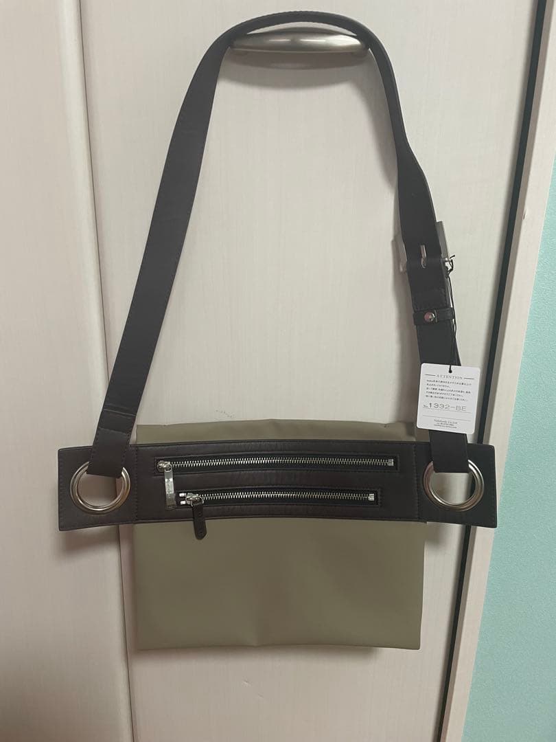み*マ様 【新品】kawa kawa カワカワ　ショルダーバッグ　ボディバッグ