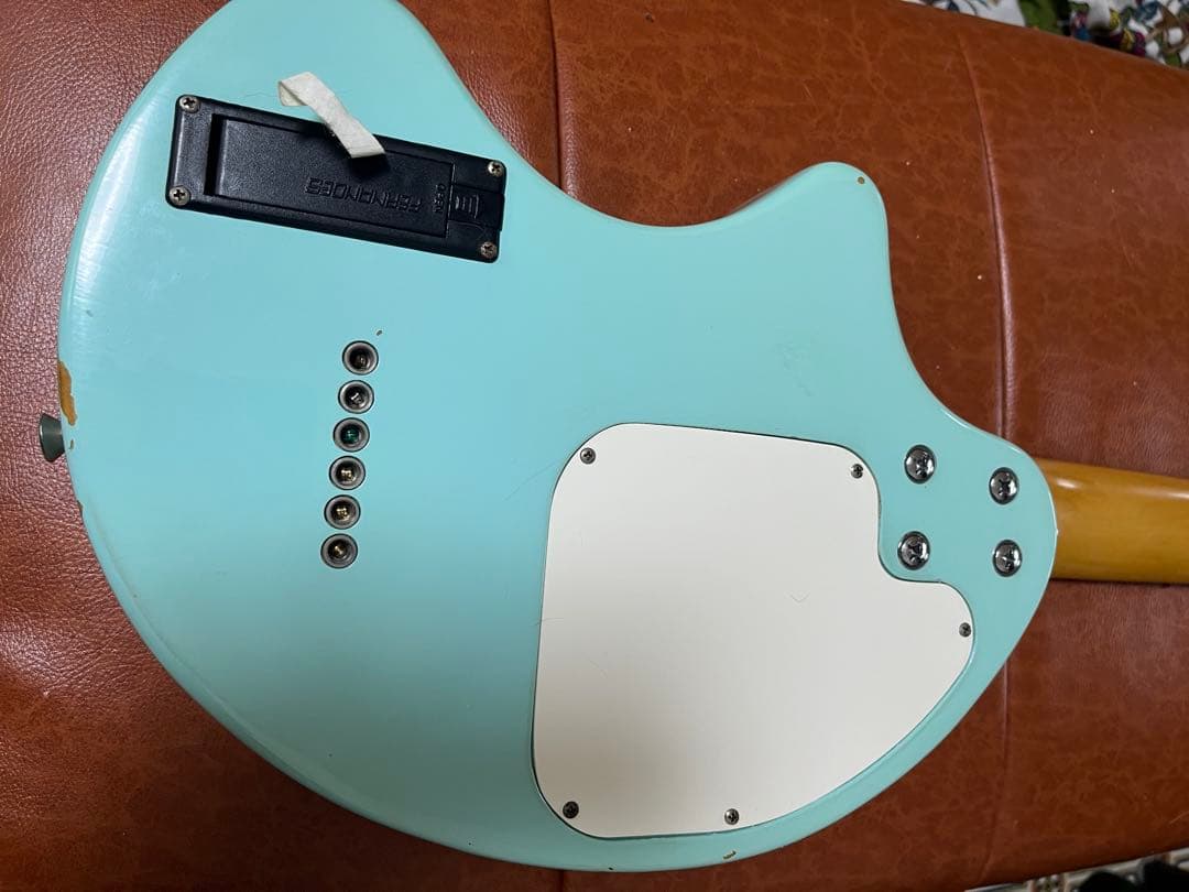 そうさん　fernandes zo-3ミントグリーン 内蔵スピーカー付き