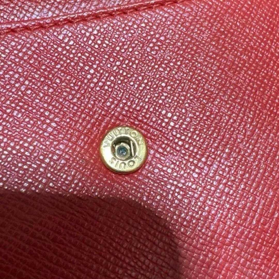 ⑧☆優良品☆エピ♪レッド☆二つ折り財布☆ブック型♪ベルトボタンタイプ