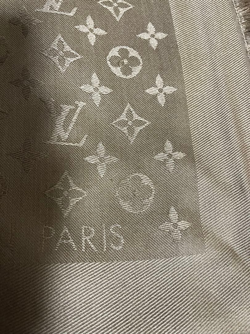 LOUIS VUITTON　ルイヴィトン　大判ストール