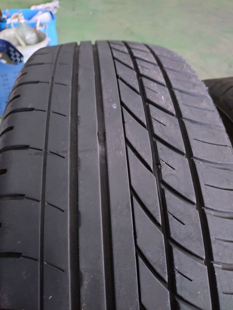 215/60R17 ヨコハマタイヤ PARADA PA03 ホワイトレター2本