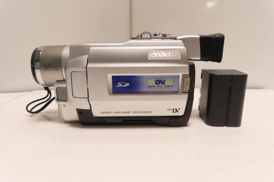 訳有り動作品　Victor ビクター　デジタルビデオカメラ　GR-DVA22K