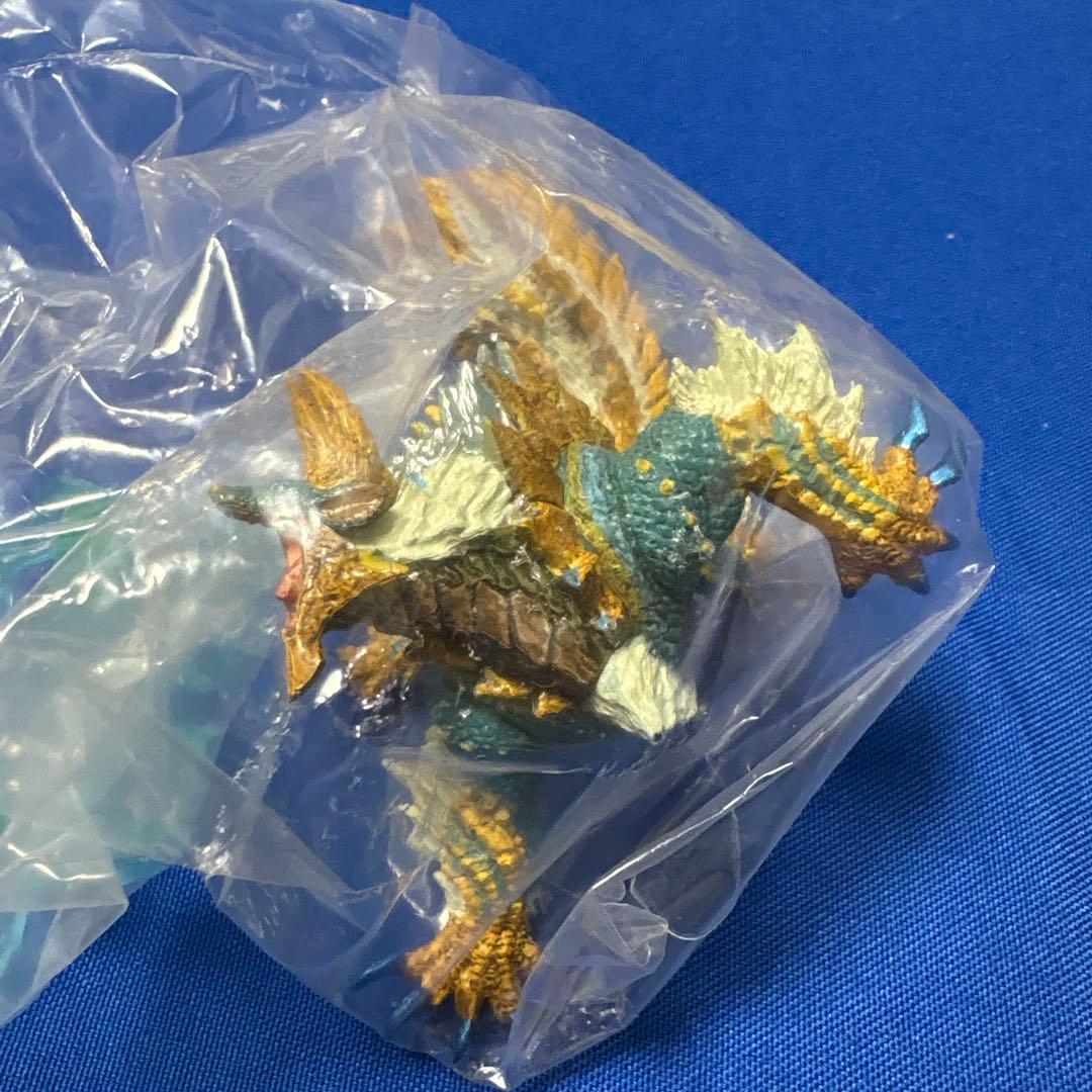 【未開封】ジンオウガ（超帯電状態）スタンダードモデルPlus 怒りVer.2