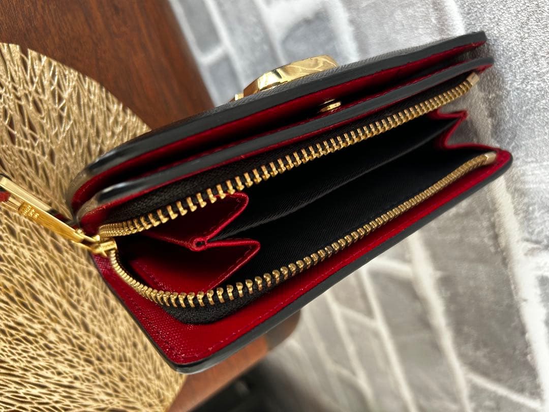 Marc Jacobs 二つ折り財布 ブラック/バーガンディ