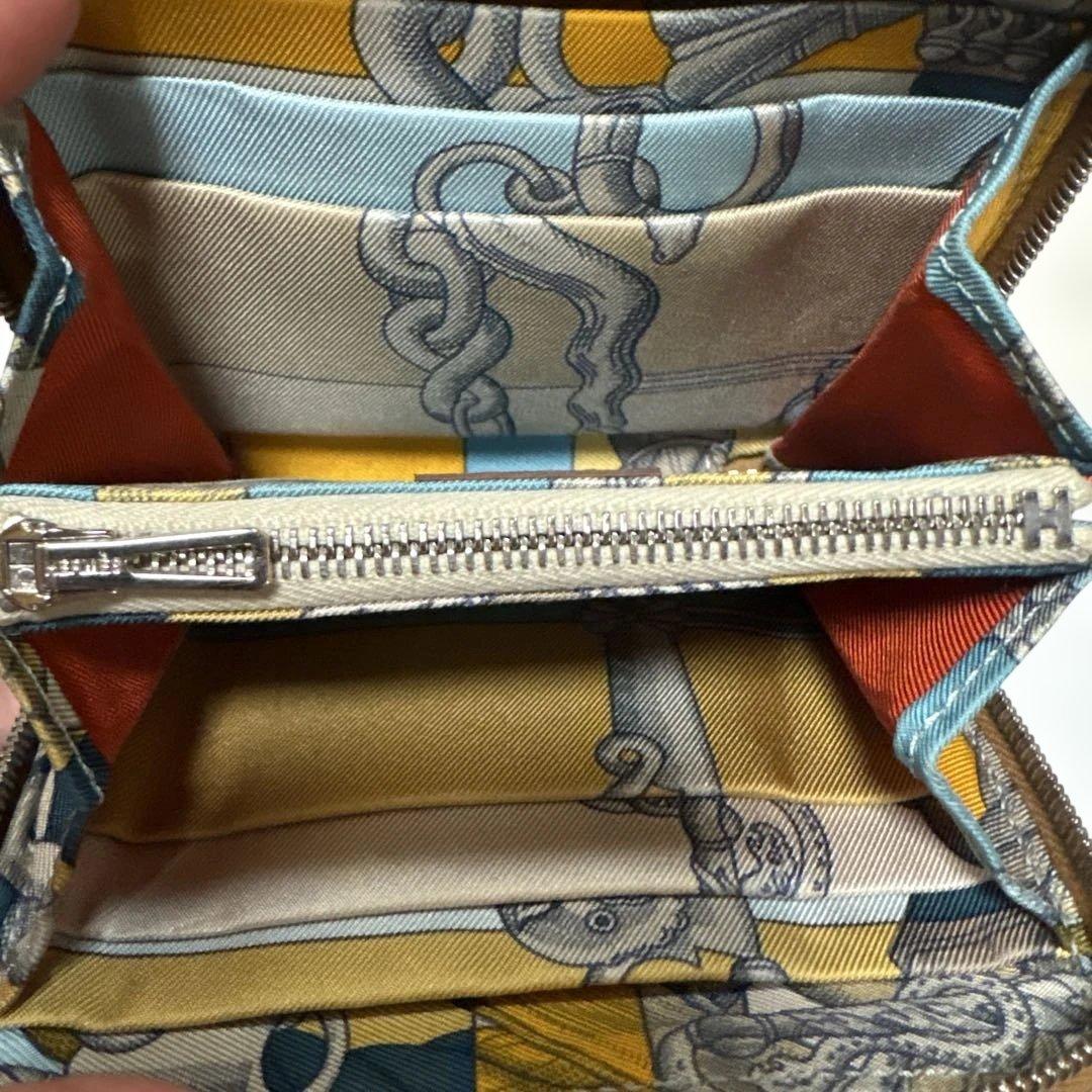 エルメス　シルクインコンパクト