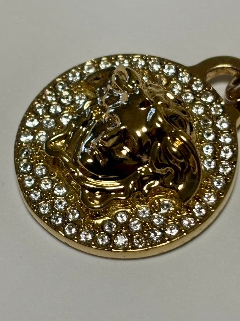 VERSACE メデューサラインストーンネックレス
