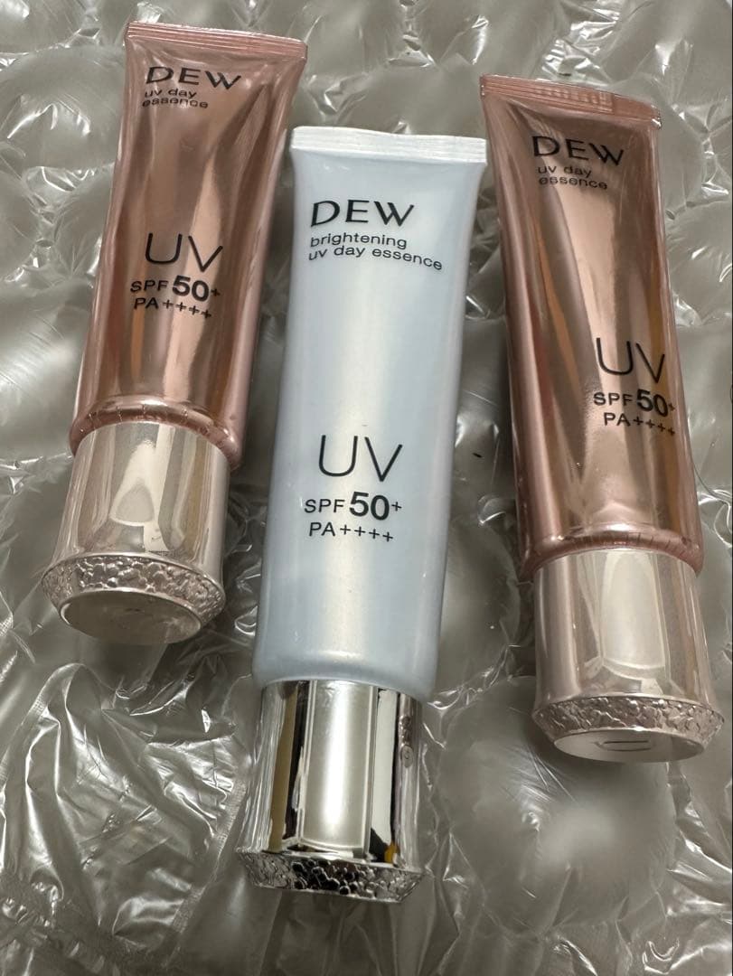 DEW UVデイエッセンス