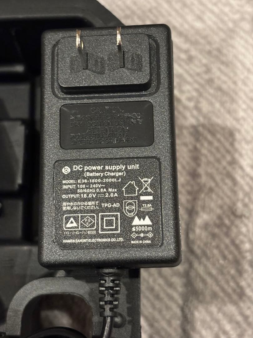 コードレス　高圧洗浄　充電式 21V 洗車　ベランダ　外壁　軽量 持ち運び　便利