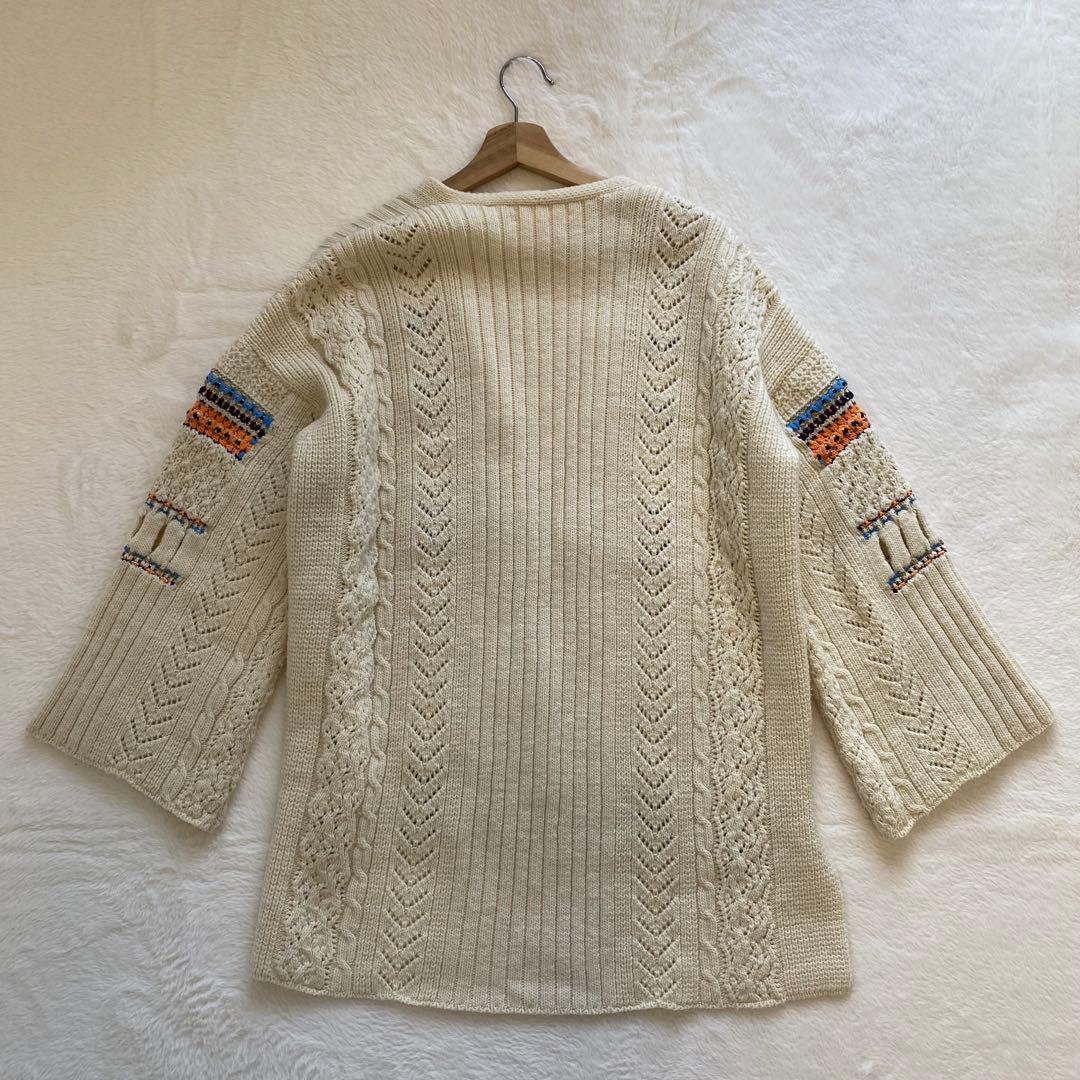 マメクロゴウチ ケーブルニット カーディガン　 オーバーサイズ 刺繍 幾何学柄