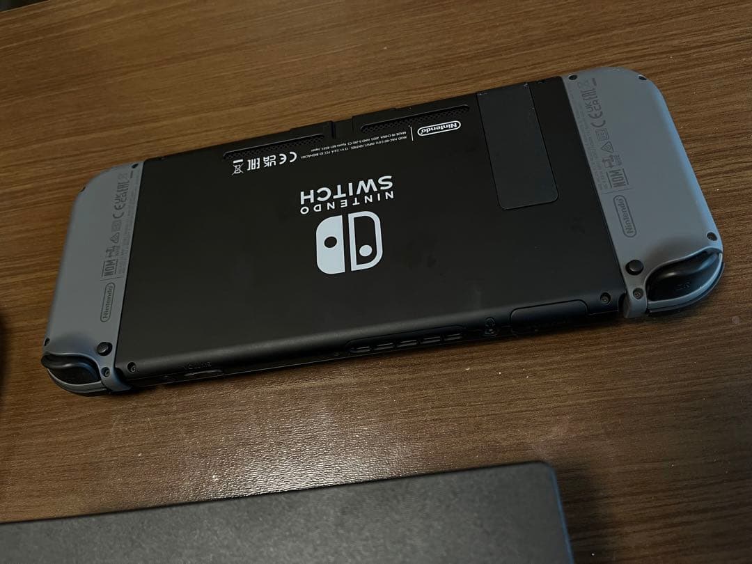 【ほぼ未使用品】Nintendo Switch グレー 本体