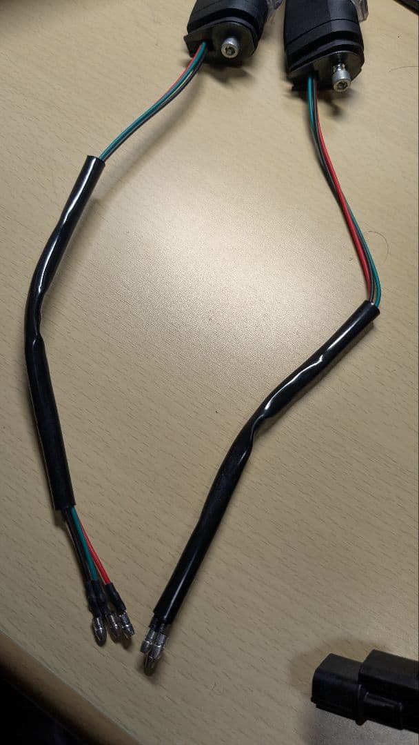CBR250RR 純正左ウィンカー　破損品