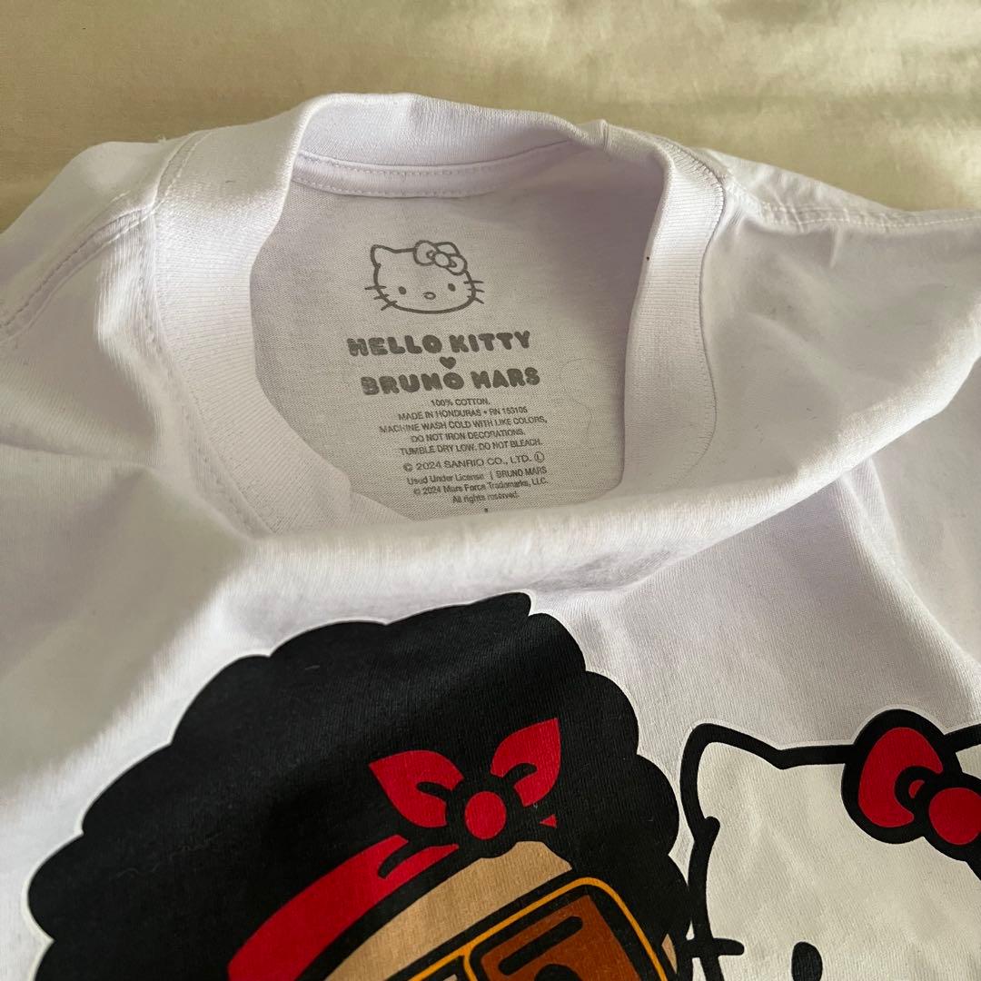 サンリオ Bruno Mars Script Text Tshirt 限定品