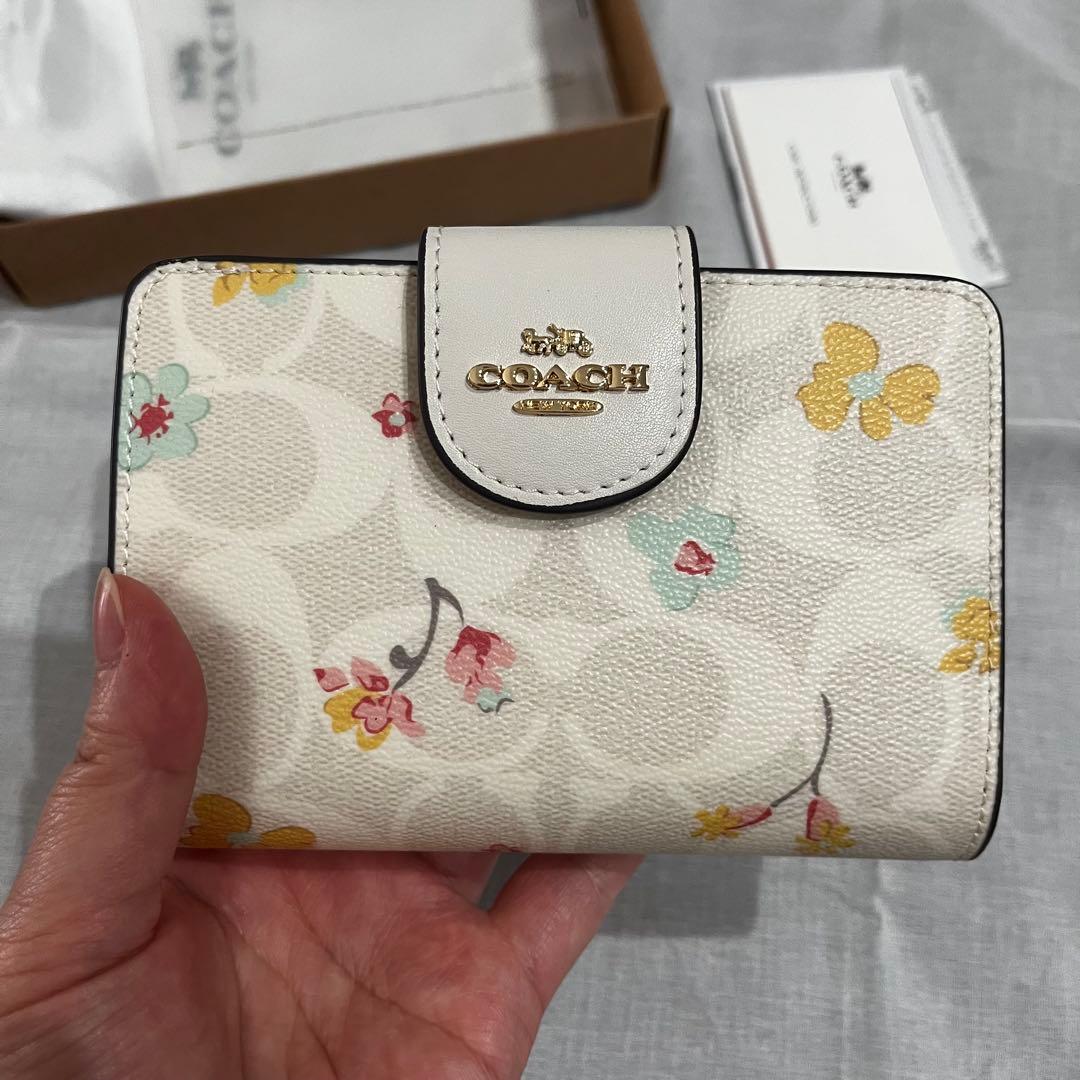 COACH コーチ 花柄 二つ折り財布 ホワイト