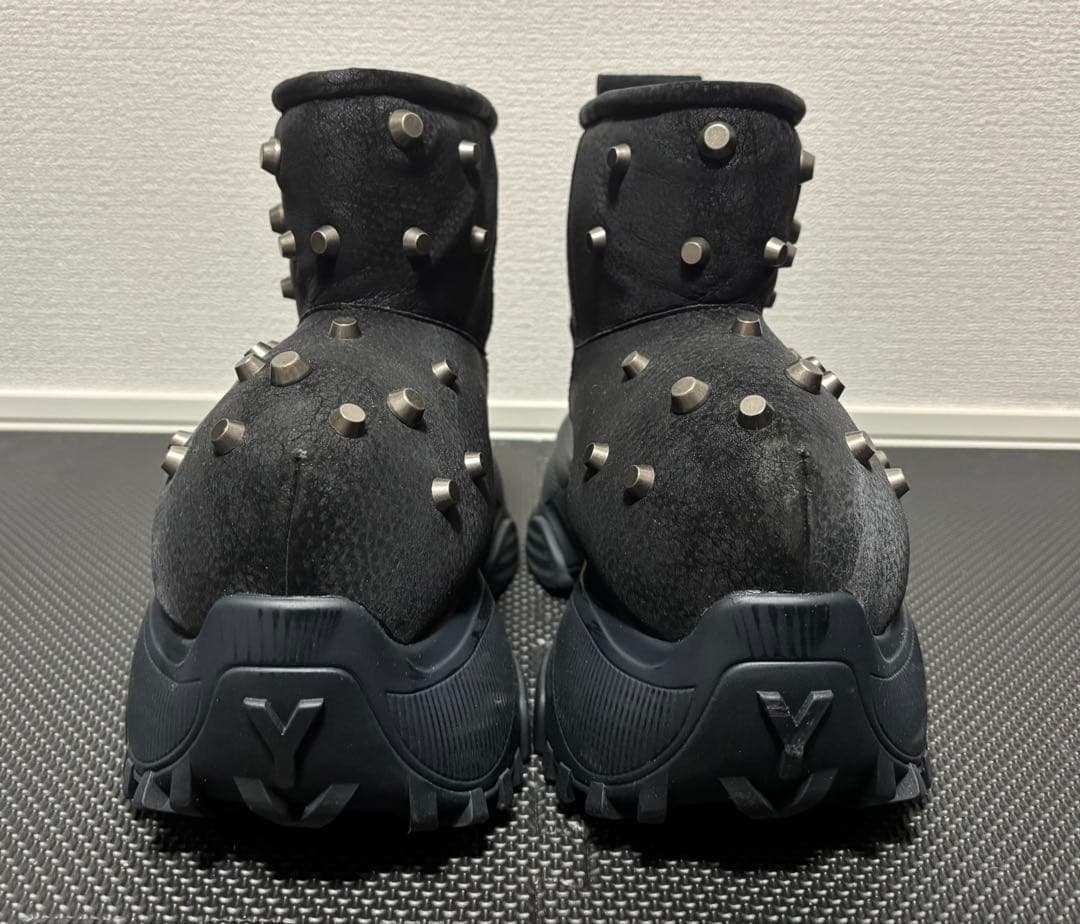 YELLO VICTOR SHORT BOOTS ブラック