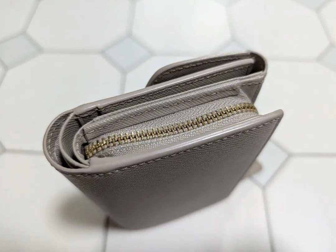 【美品】【訳あり】agnes b. アニエスベー 二つ折り財布 レディース