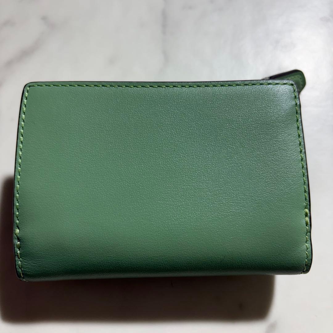 未使用級✨COACH コーチ グリーン 三つ折り 財布 ウォレット 現行