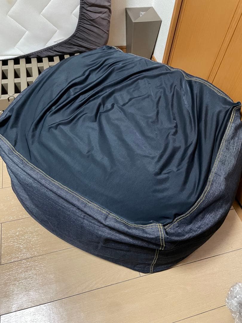 無印良品　体にフィットするクッション 65×65 大