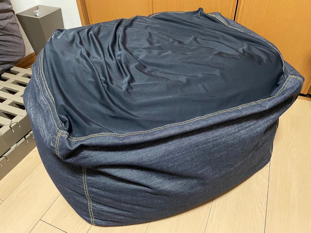 無印良品　体にフィットするクッション 65×65 大