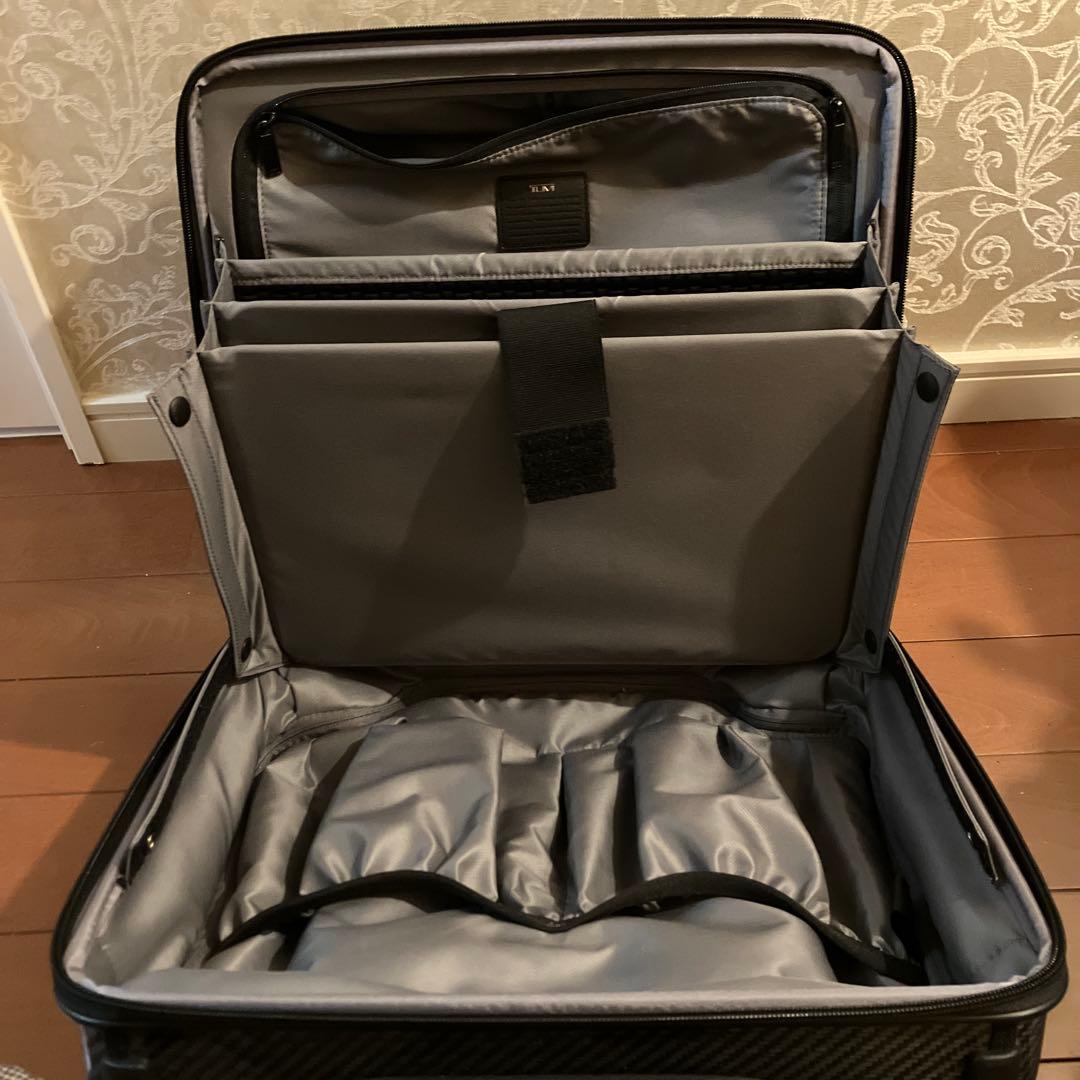 TUMI カーボンファイバー キャリーカート新品未使用品