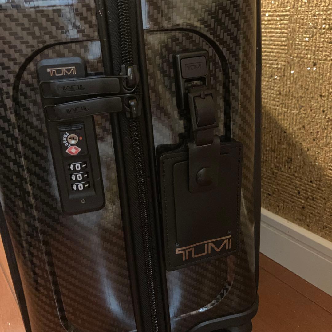 TUMI カーボンファイバー キャリーカート新品未使用品