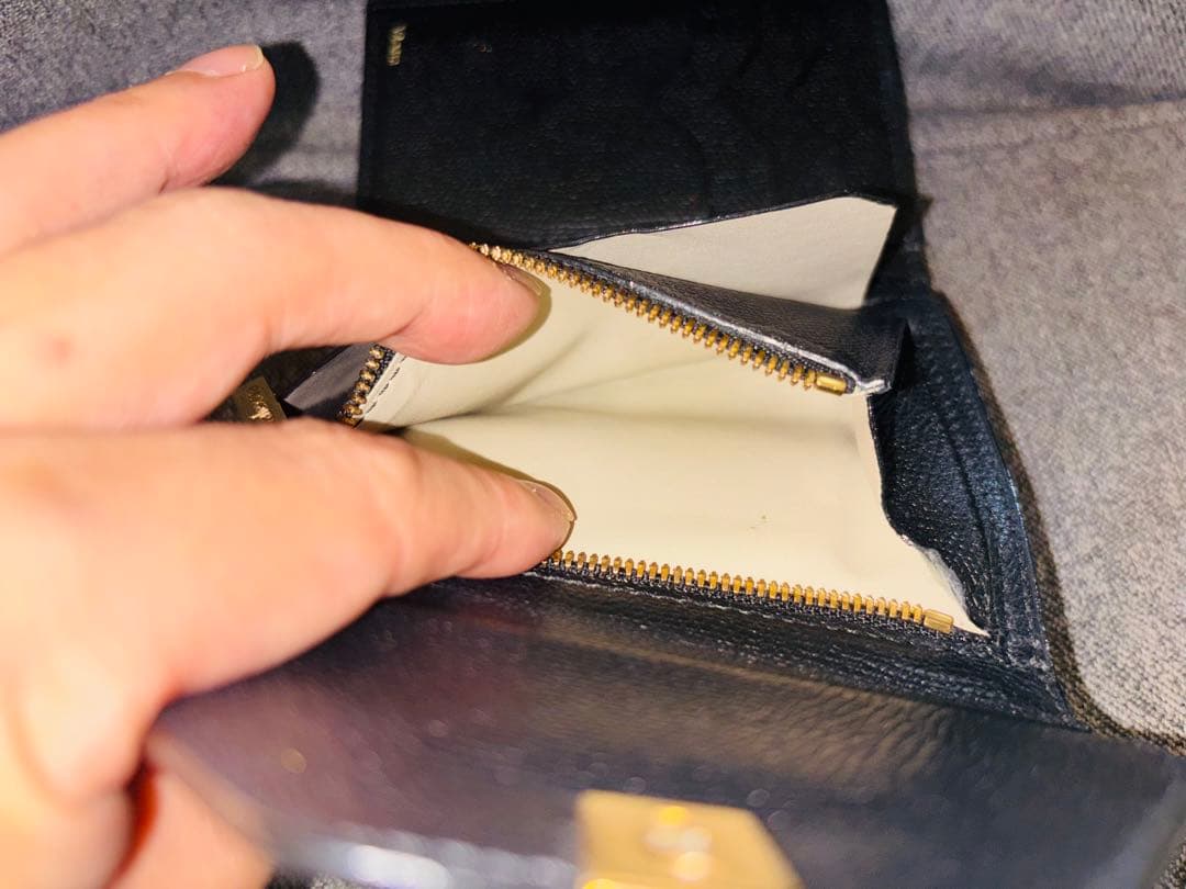 【美品】Valextra ヴァレクストラ イジィデ ウォレット 三つ折り財布 黒