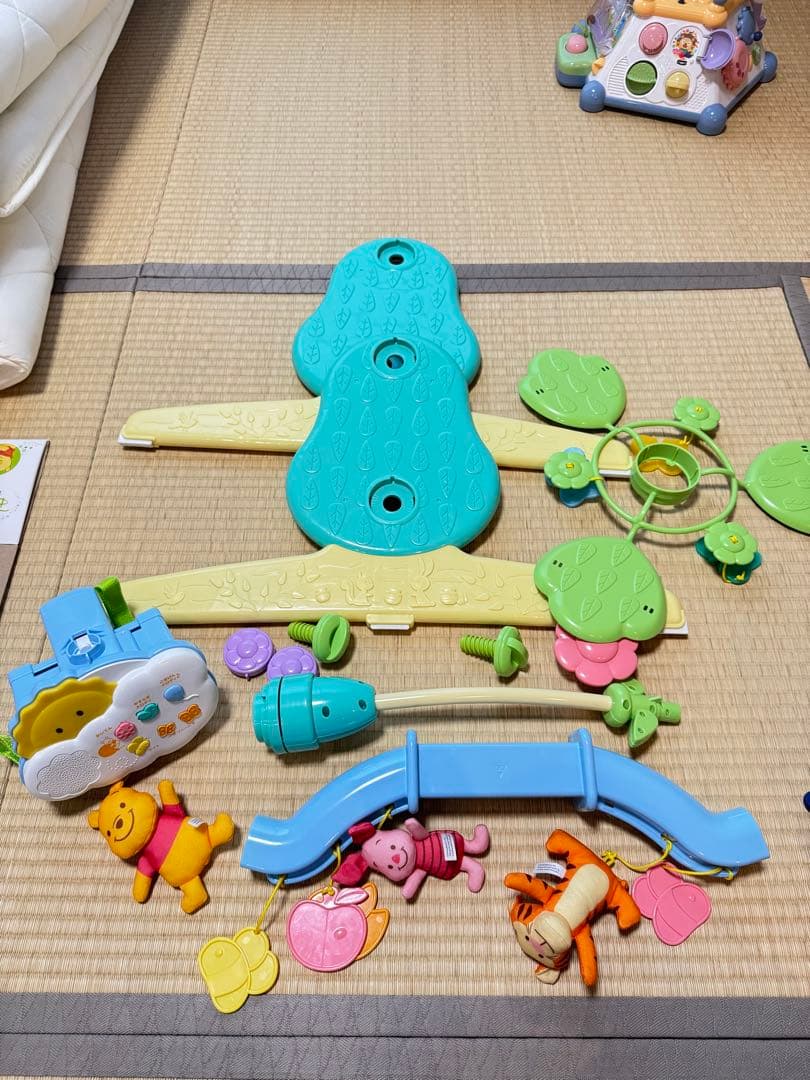 ぴ*ぴ様 ベビートイ くまのプーさん 回転 6WAYジムにへんしんメリー