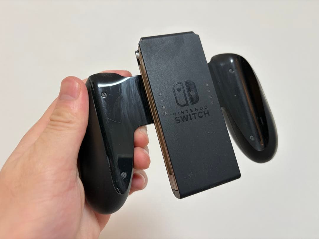 【値下げ可能】Switch(スイッチ)本体 青/黒 ジョイコン付き