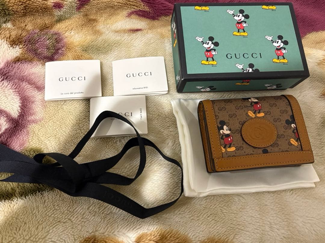 最終値下げ　未使用品　GUCCI ミッキーマウス 二つ折り財布